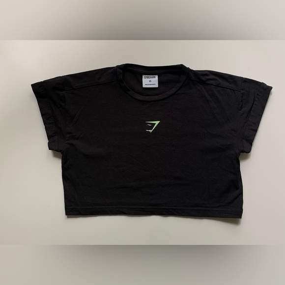 Gymshark TRAINING ALONE GRAPHIC CROP T-SHIRT - Picture 2 of 4